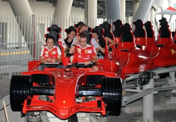 Abu Dhabi Tour + Ferrari World - Image 3