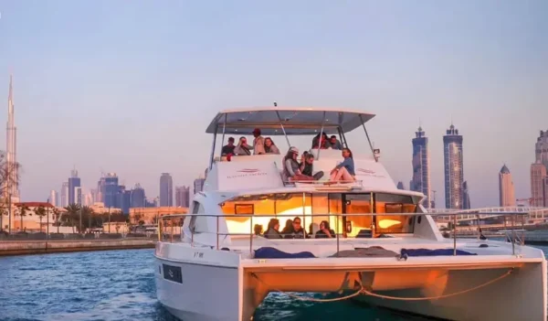 Private Luxury Yacht Cruise Dubai - Image 2