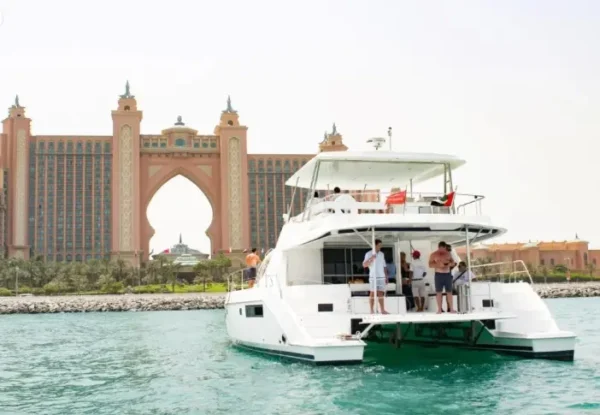 Private Luxury Yacht Cruise Dubai - Image 3